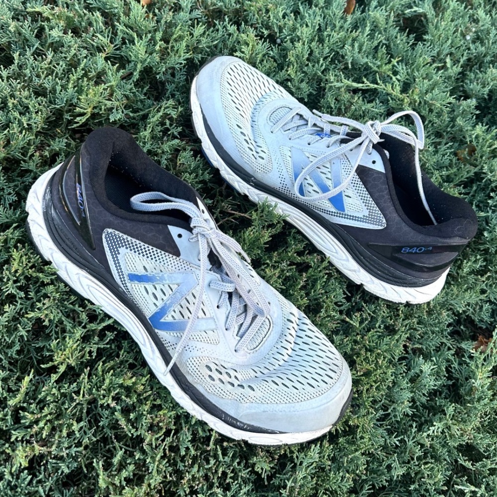 New Balance Men's 840 V4 Athletic‎ Running Shoes Size 12.5 Gray Blue